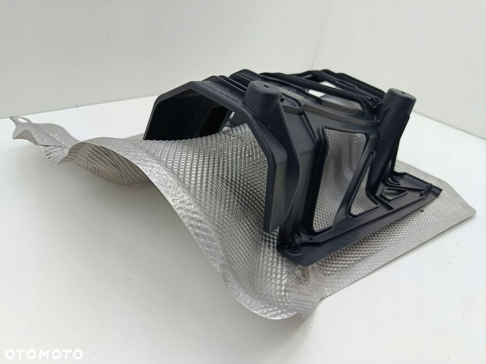 VOLVO XC 40 OSŁONA TERMICZNA MOCOWANIE 31694867 8889807945 - 8