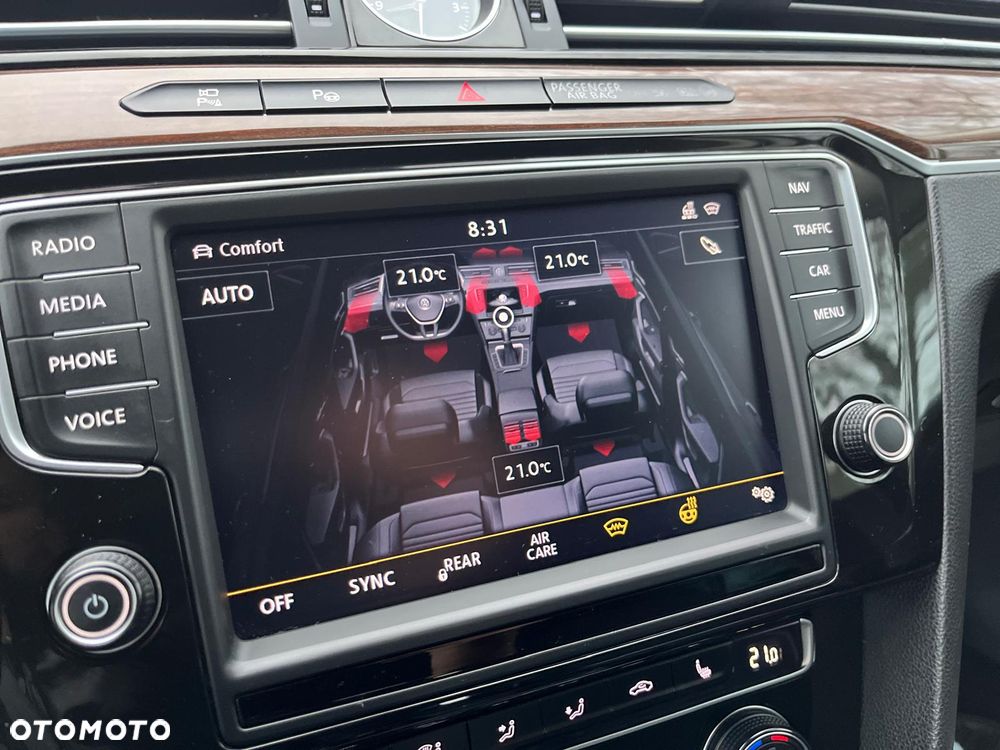 Volkswagen Passat - 27