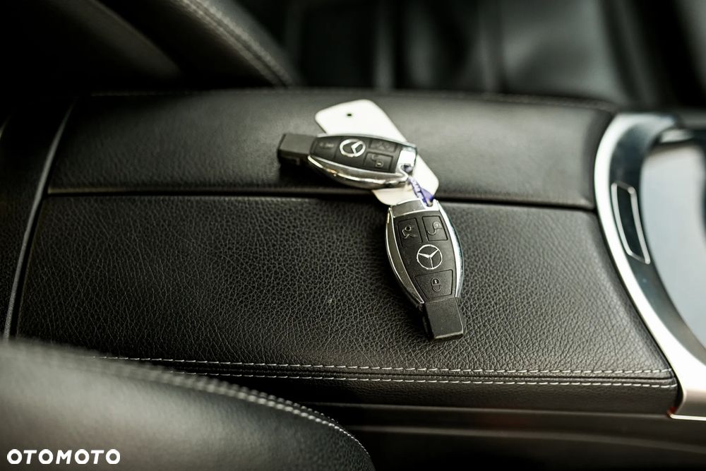 Mercedes-Benz Klasa C 180 (BlueTEC) d 7G-TRONIC - 38