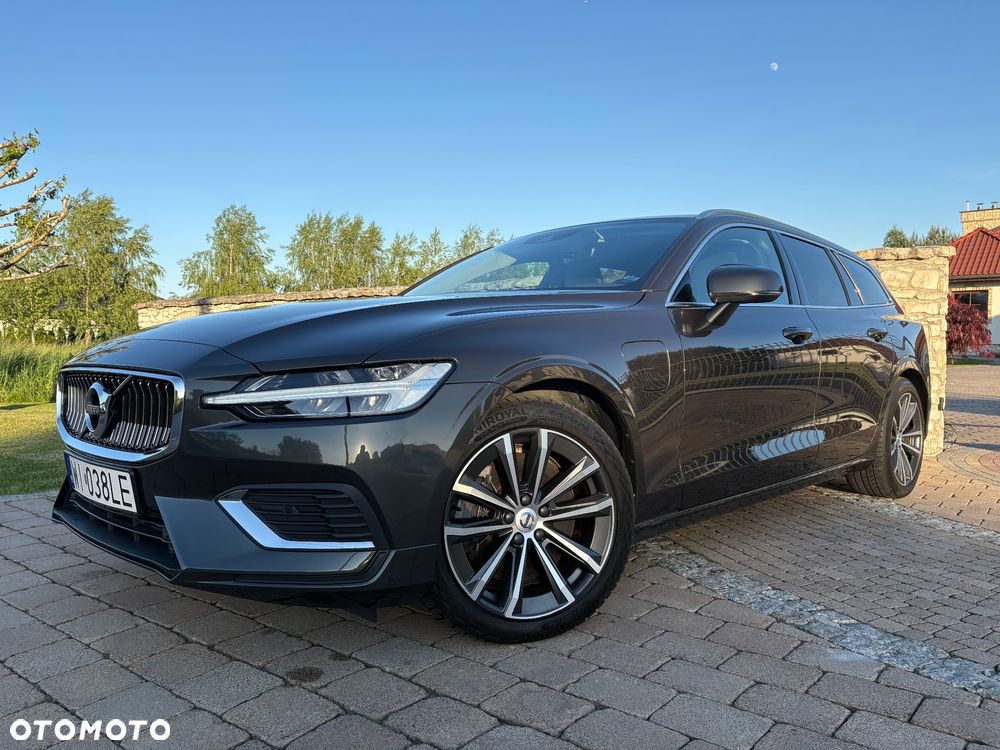 Volvo V60 T6 AWD Plug-In Hybrid Inscription - 1