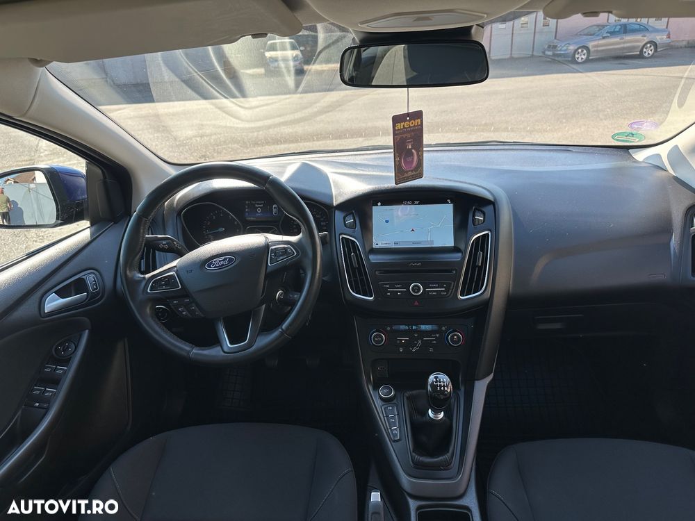 Ford Focus 1.0 EcoBoost Trend - 9