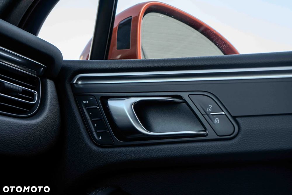 Porsche Macan Standard - 28