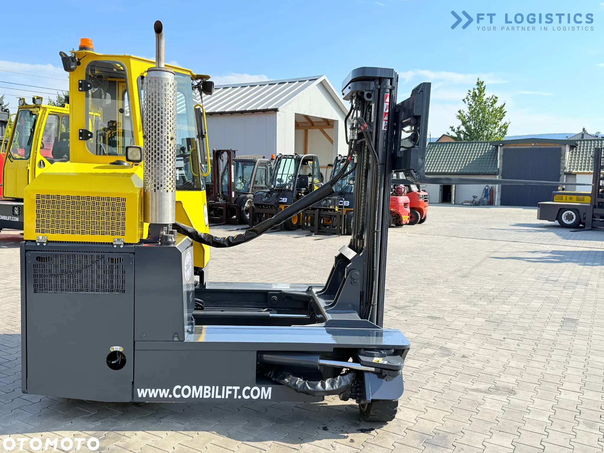 Combilift C3000 / GAS / TRIPLEX - 4900MM / JEDYNE 1537 MTH / POZYCJONER WIDEŁ / KABINA / JAK NOWY - 31