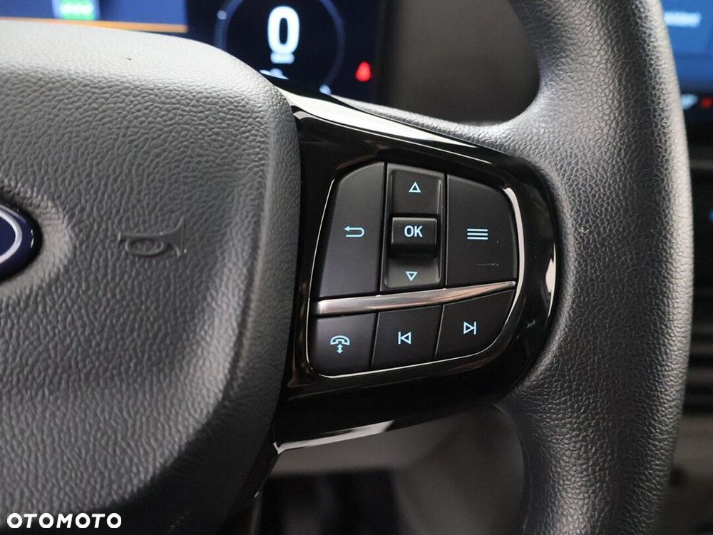 Ford Tourneo Custom - 13