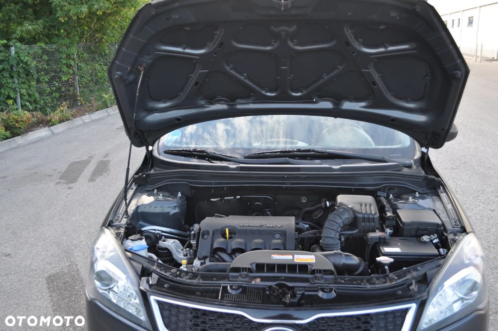 Kia Ceed - 22