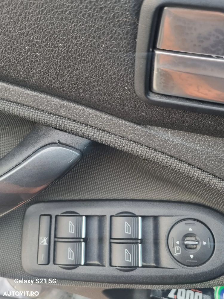 FORD Kuga 2011 — imagine 8