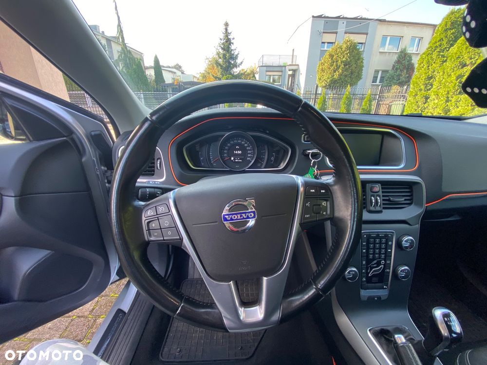 Volvo V40 D2 Kinetic - 13