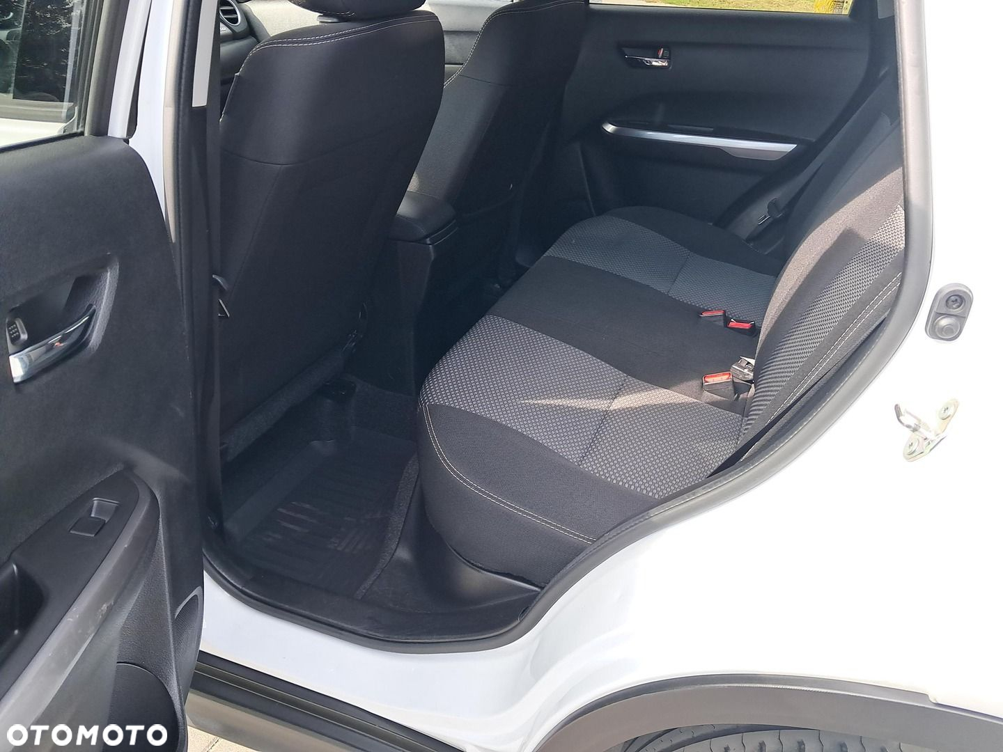 Suzuki Vitara 1.4 Boosterjet Premium 4WD - 23