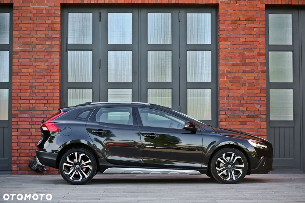 Volvo V40 Cross Country D3 Geartronic Momentum - 2