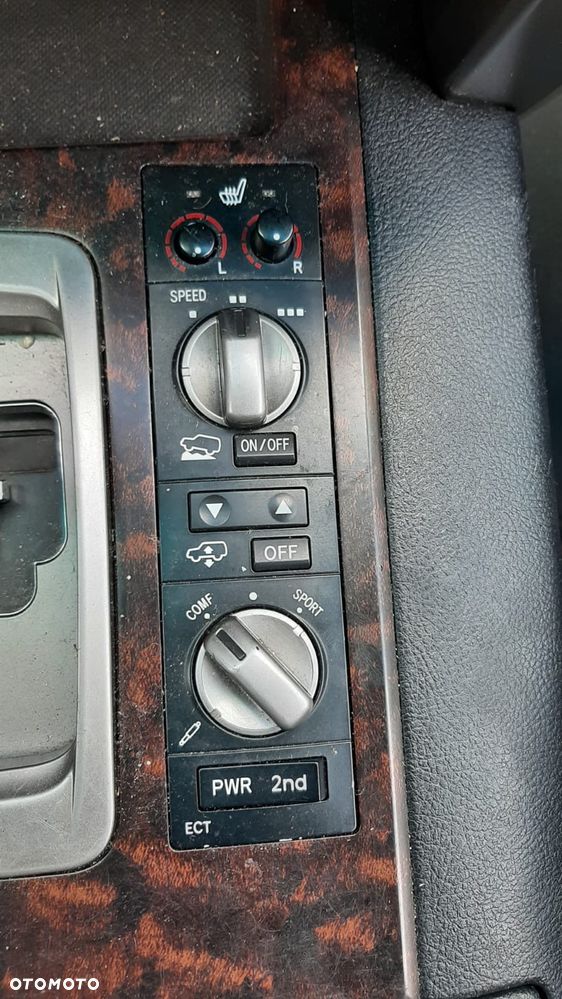 Toyota Land Cruiser LC 4.5 V8 D-4D Prestige 7os - 32