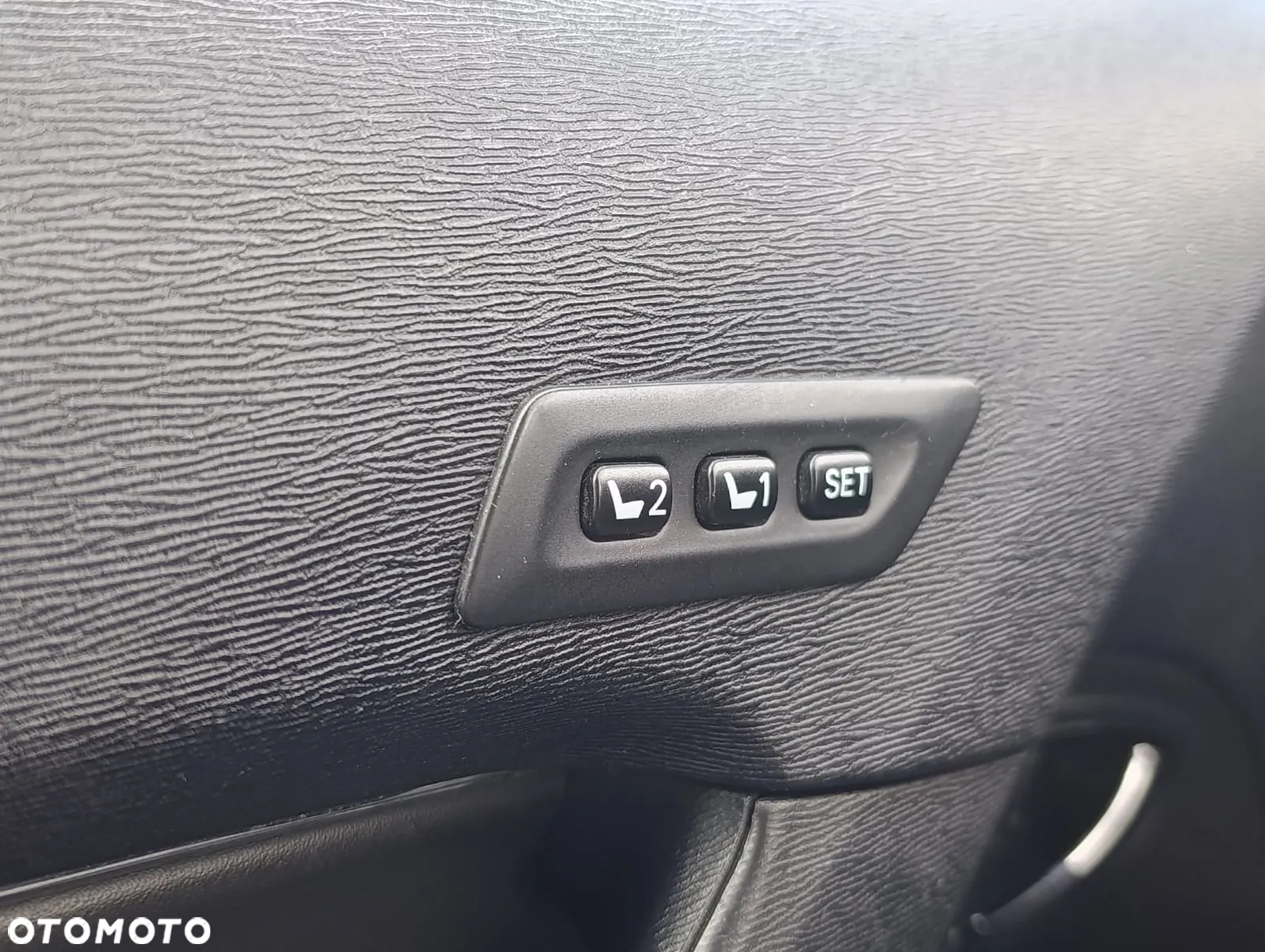 Toyota Avensis 2.0 Prestige NAVI - 14