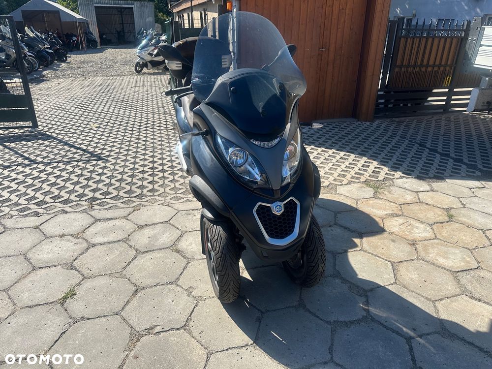 Piaggio MP-3 - 1