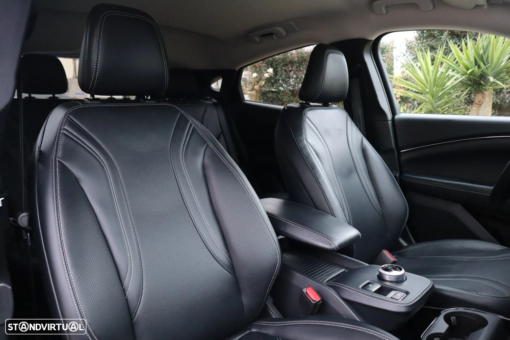 Ford Mustang Mach-E Standard - 26