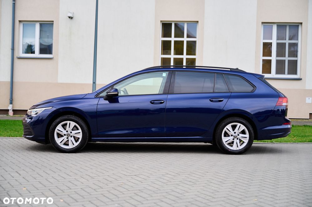 Volkswagen Golf - 8