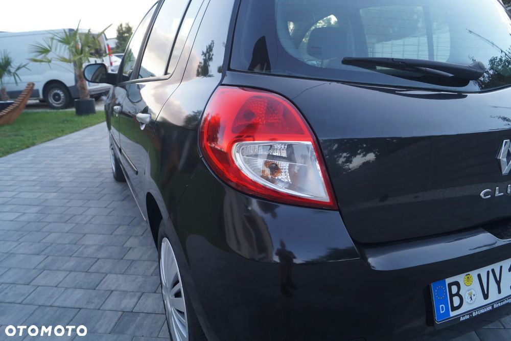 Renault Clio 1.2 16V 75 nightDay - 17