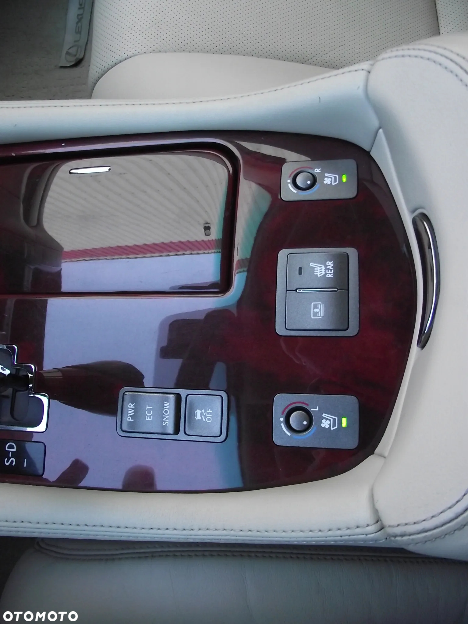 Lexus LS 460 Impression Line - 31