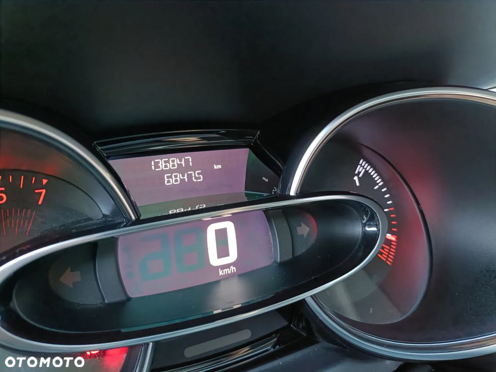 Renault Clio 1.2 16V Limited - 28