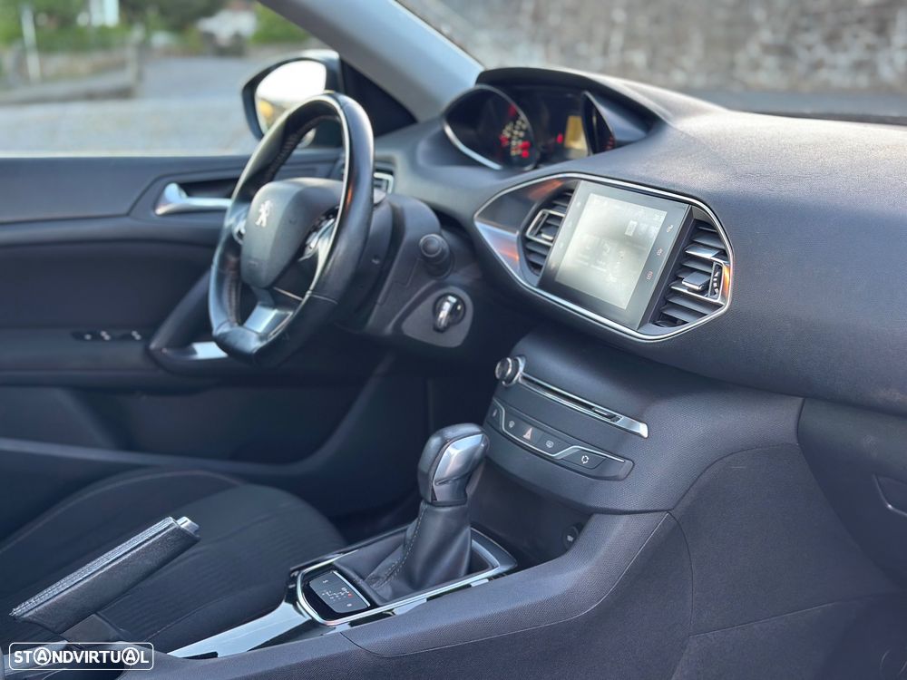 Peugeot 308 SW BlueHDi 120 EAT6 Stop & Start Active - 40