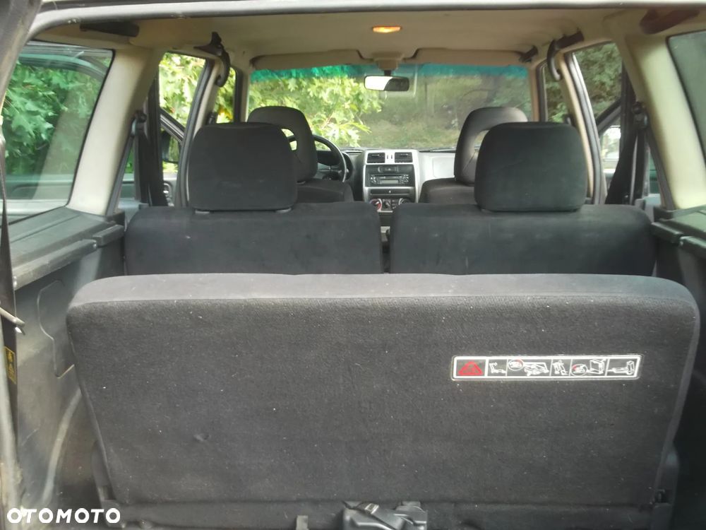 Nissan Terrano - 6