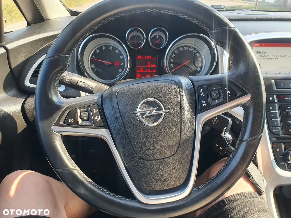 Opel Astra IV 1.4 T Cosmo - 16