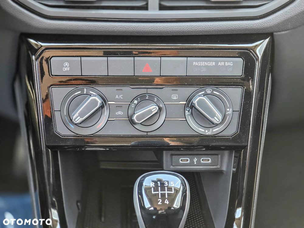 Volkswagen T-Cross 1.0 TSI Life Plus - 16