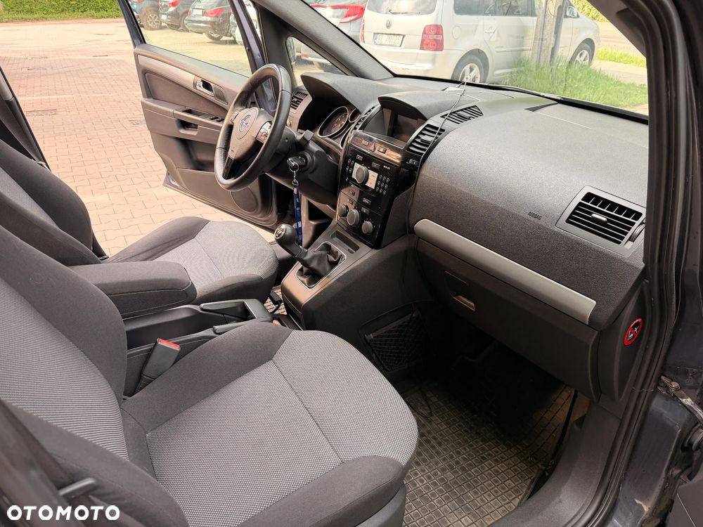 Opel Zafira 1.8 Family - 32