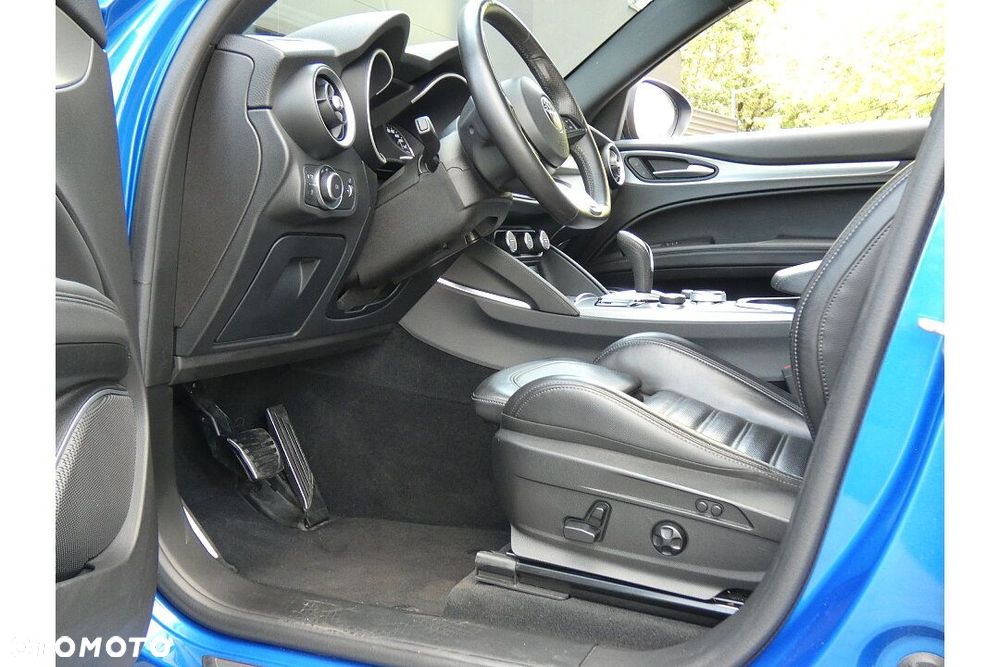 Alfa Romeo Stelvio 2.0 Turbo Veloce Q4 - 9