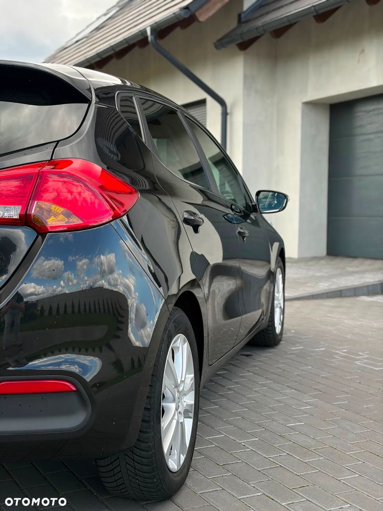 Kia Ceed 1.6 CRDi 128 ISG Edition 7 - 22
