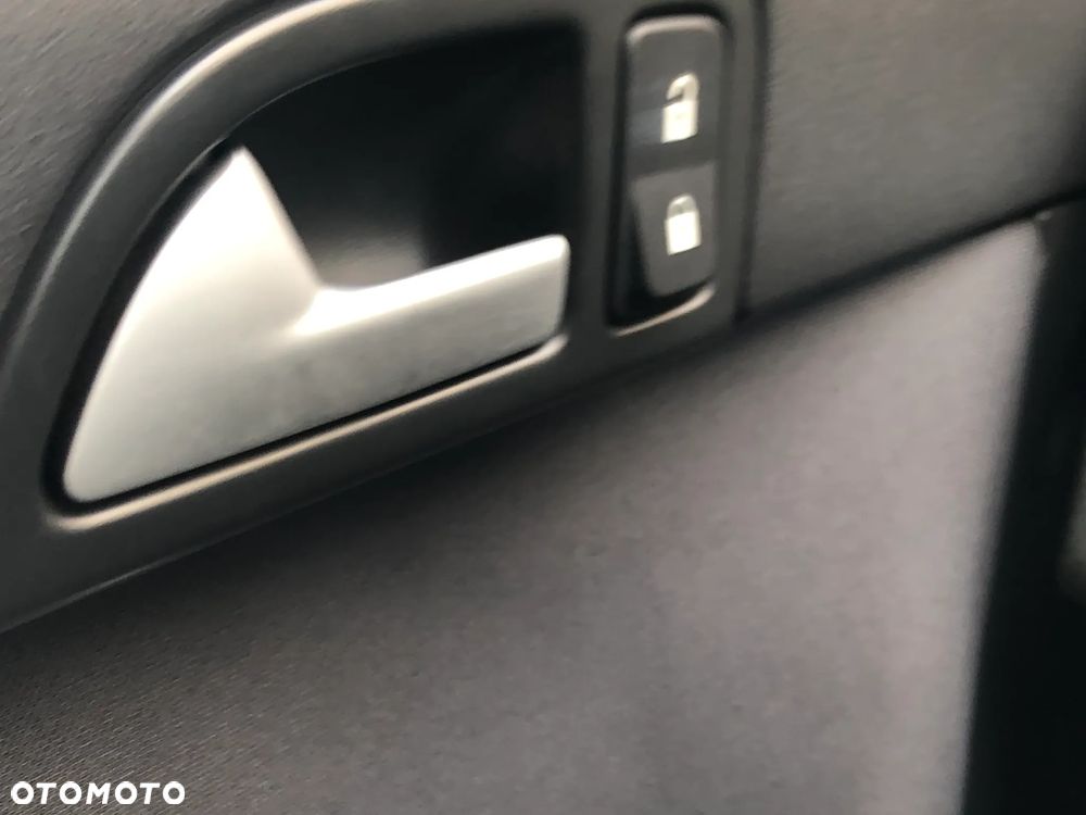 Volvo V50 - 22
