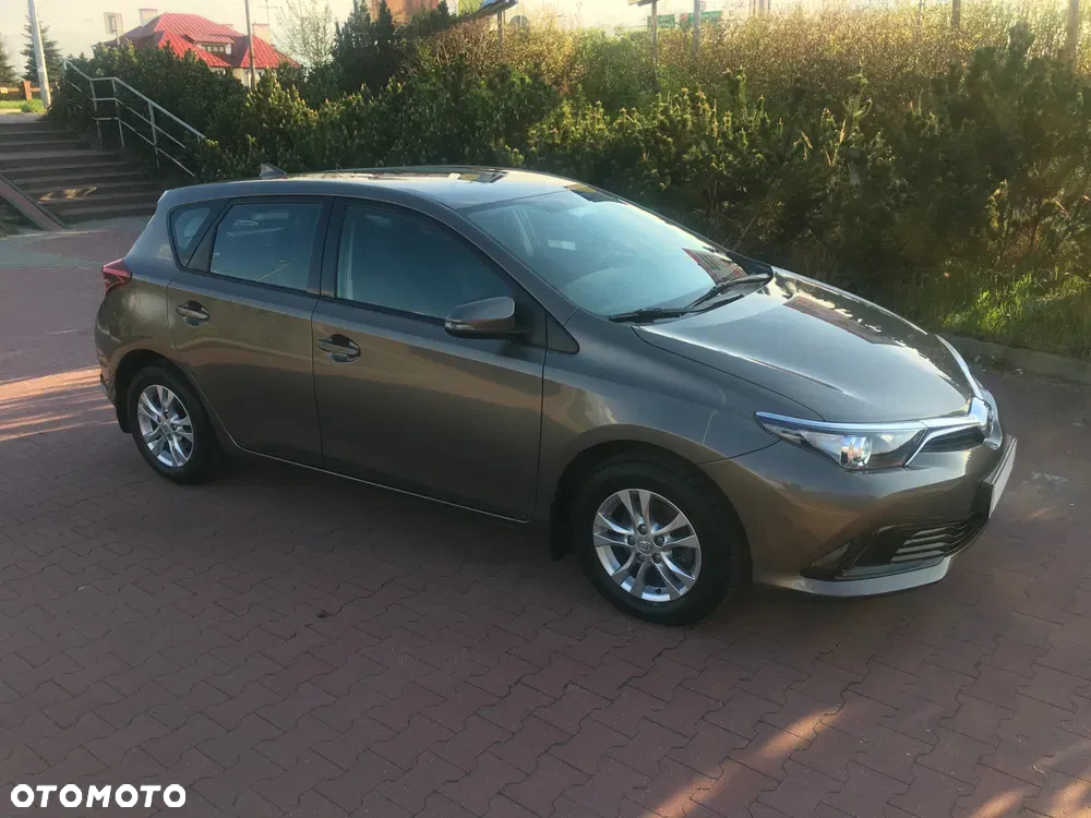Toyota Auris - 8