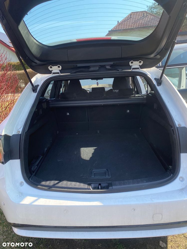 Toyota Corolla 1.8 Hybrid Club - 13