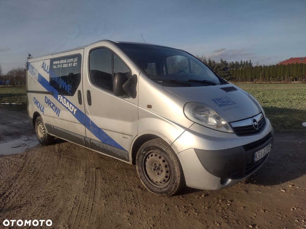Opel Vivaro L2H1 2.9t - 10