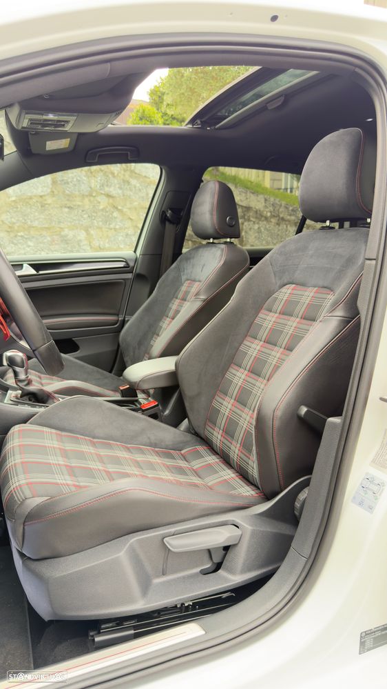 VW Golf 2.0 TSi GTi DSG - 10