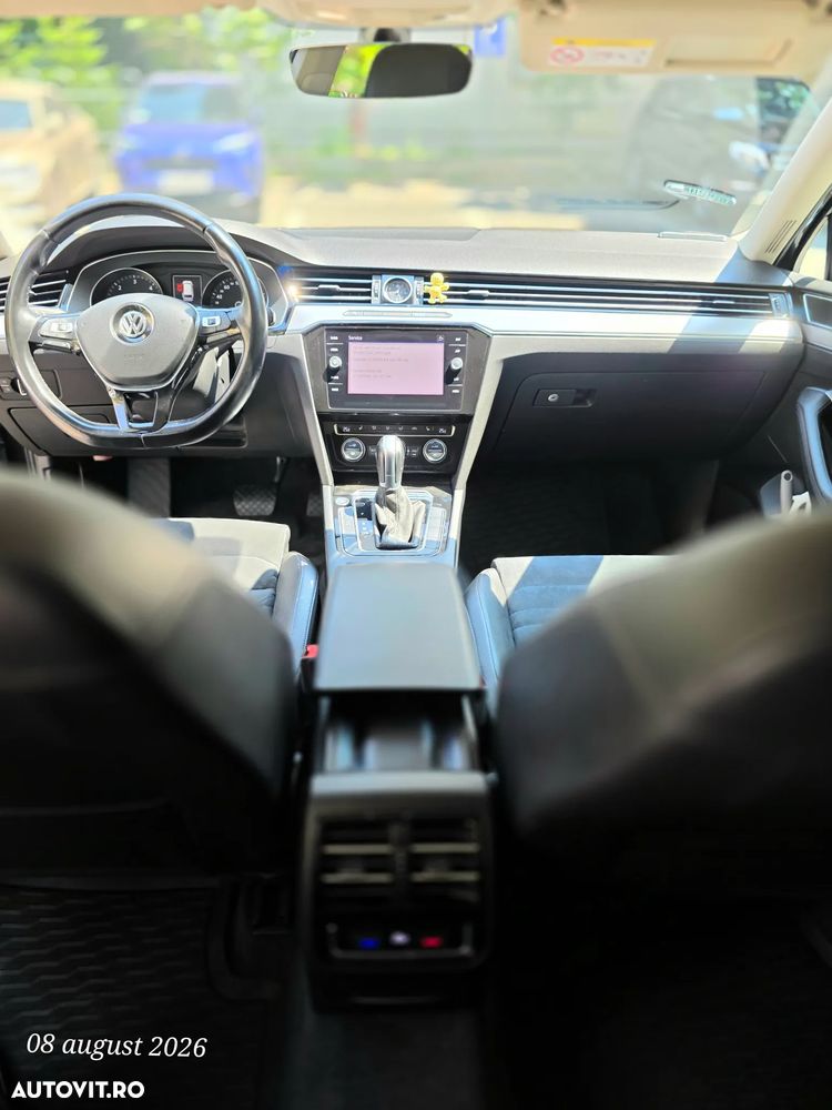 Volkswagen Passat 2.0 TDI DSG Highline - 16