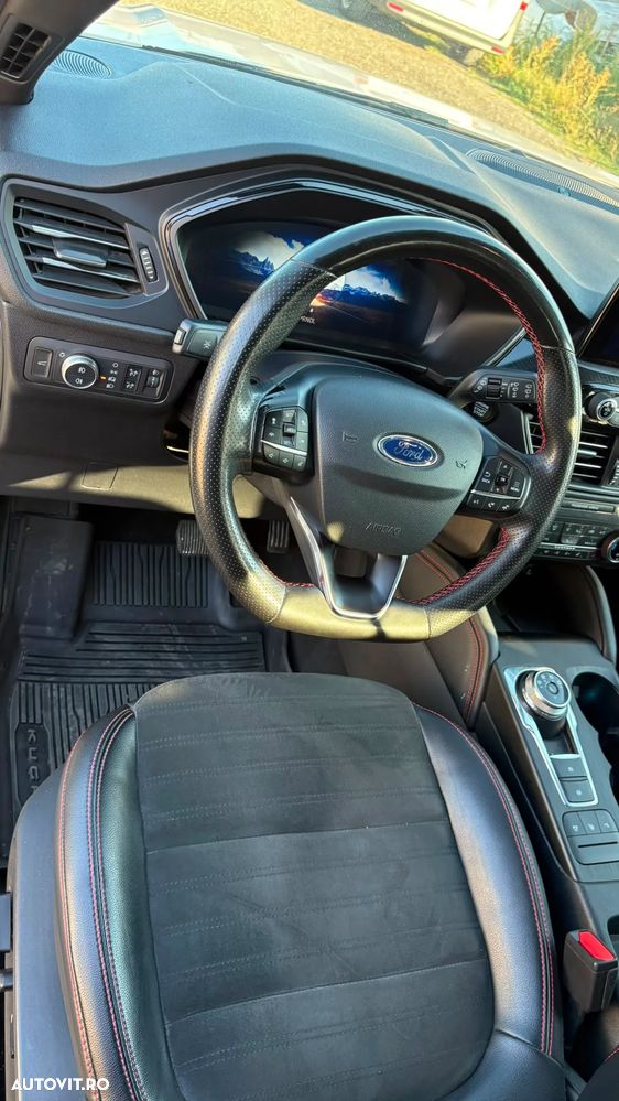 Ford Kuga 2.5 Duratec FHEV AWD ST Line X - 2
