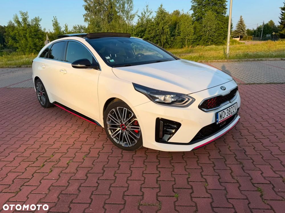 Kia ProCeed - 9