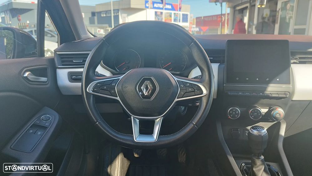 Renault Clio - 6