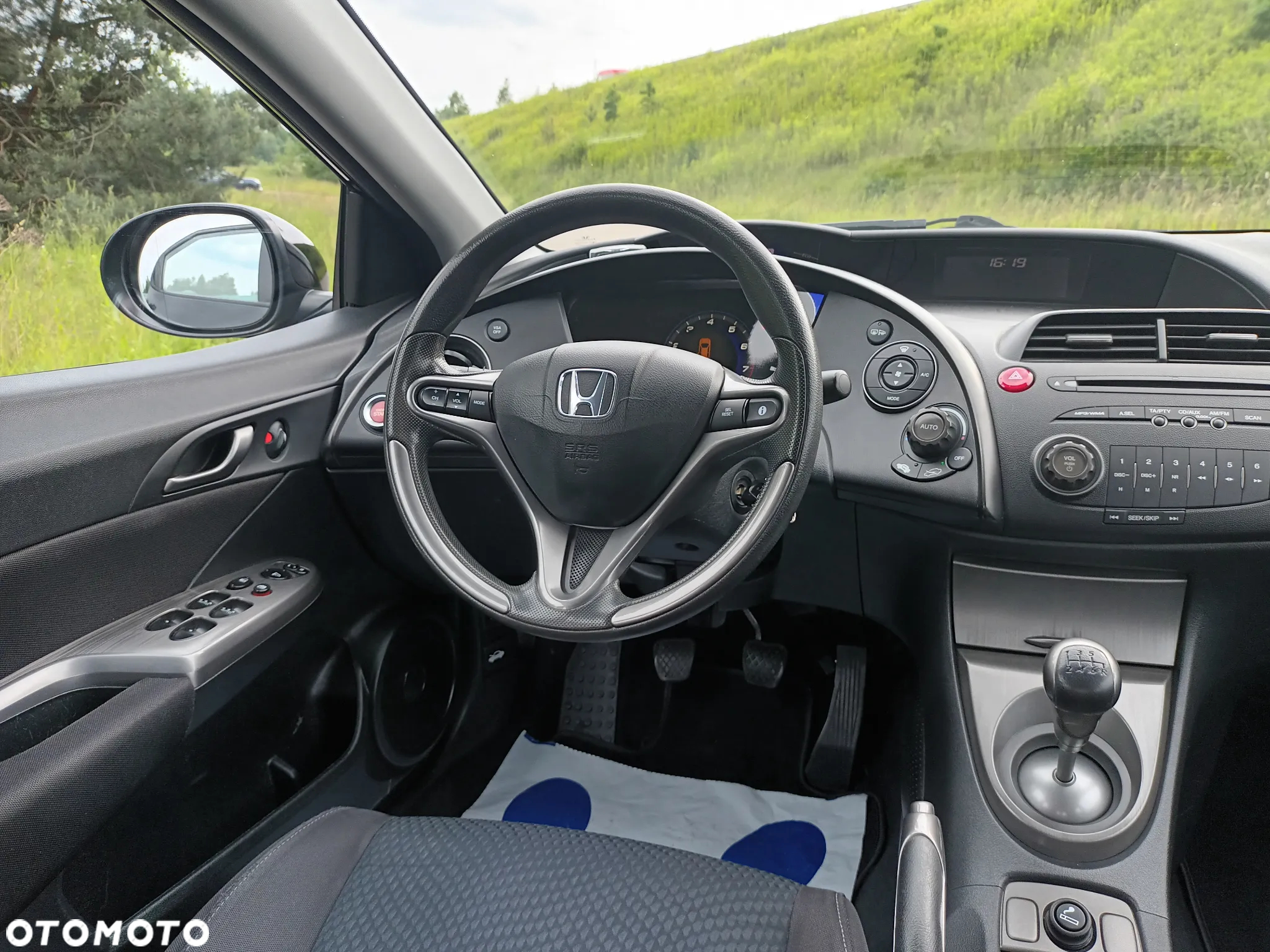 Honda Civic 1.4 i-VTEC Comfort - 29
