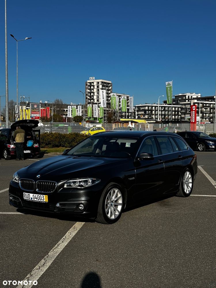 BMW Seria 5 520d Touring Luxury Line - 9