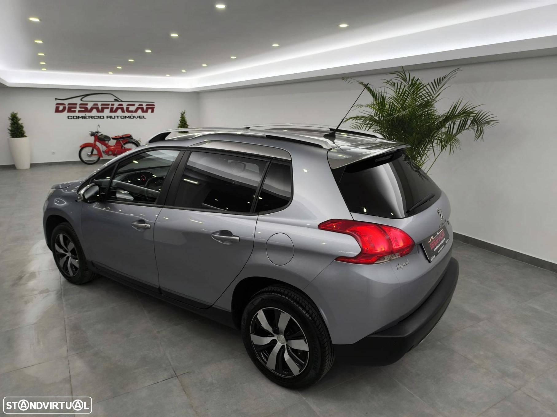 Peugeot 2008 1.2 PureTech Style - 9
