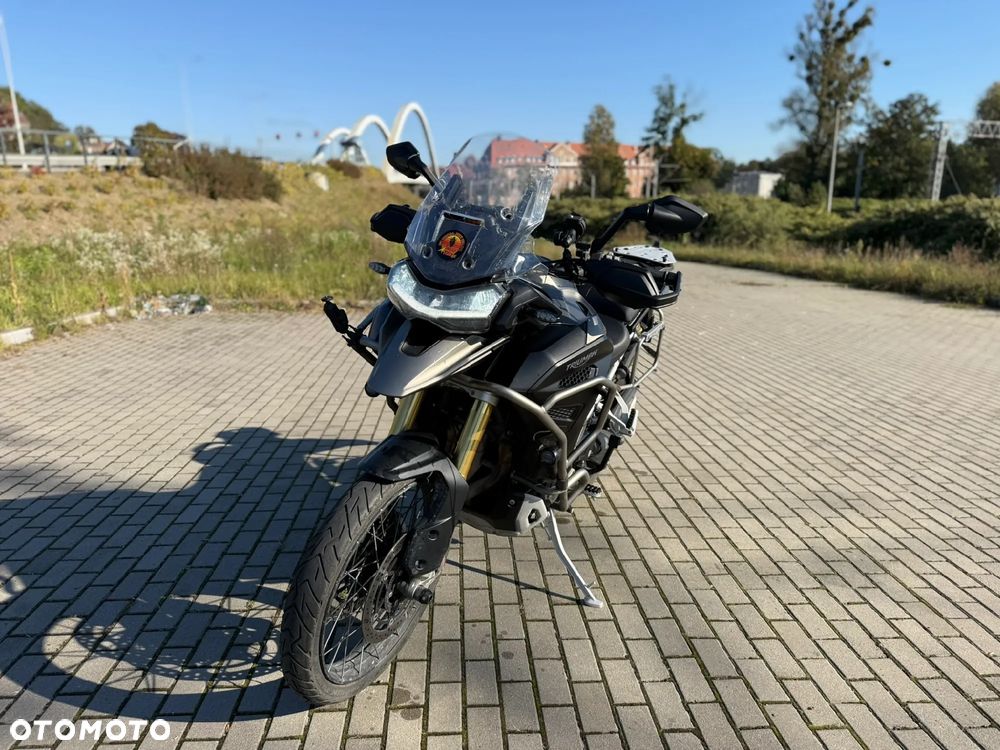Triumph Tiger - 1
