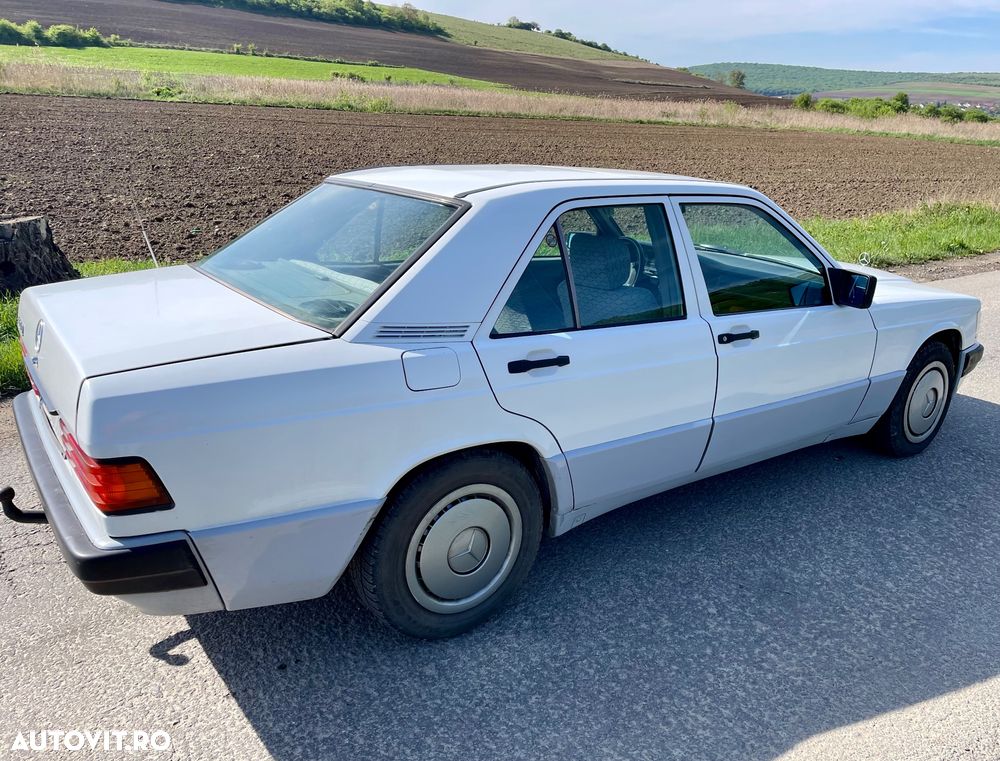 Mercedes-Benz 190 - 2