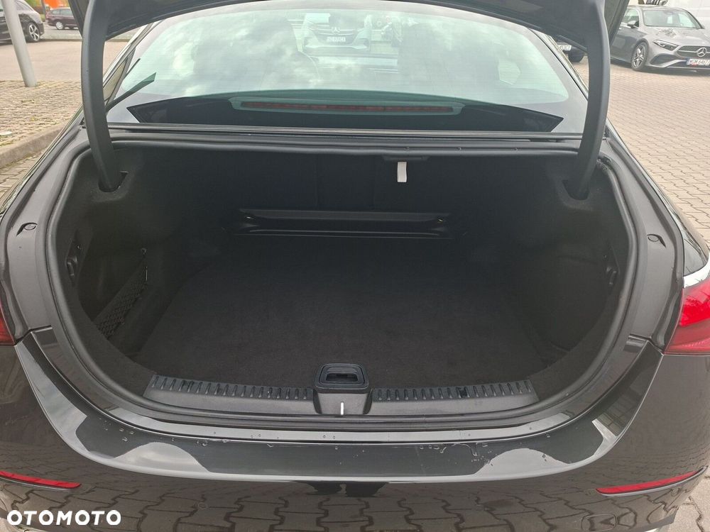 Mercedes-Benz Klasa E 200 d mHEV Avantgarde 9G-Tronic - 13
