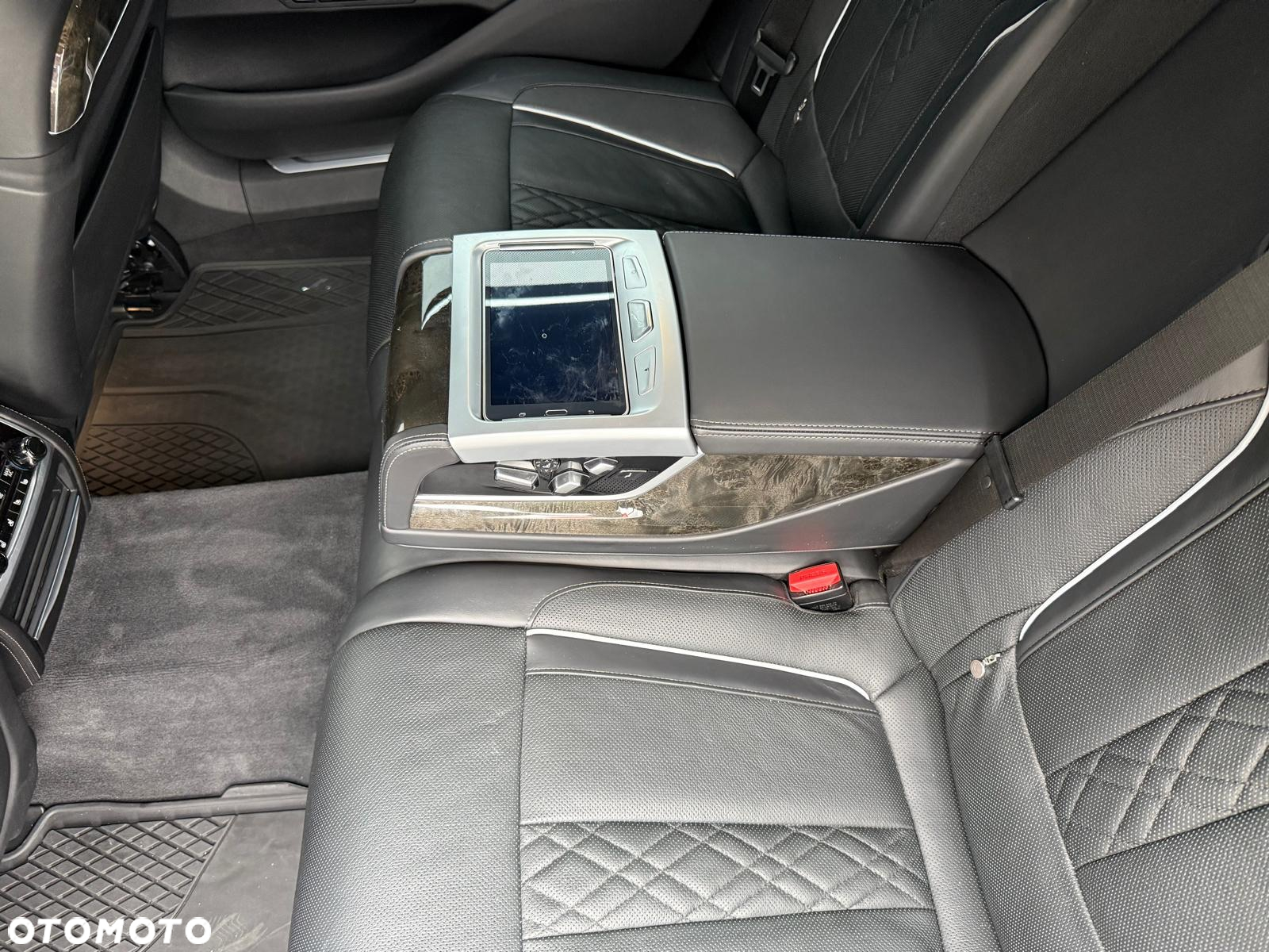 BMW Seria 7 750Li xDrive - 3