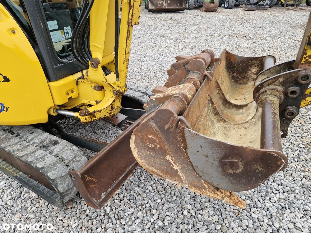 Komatsu PC20MR-2 - 9