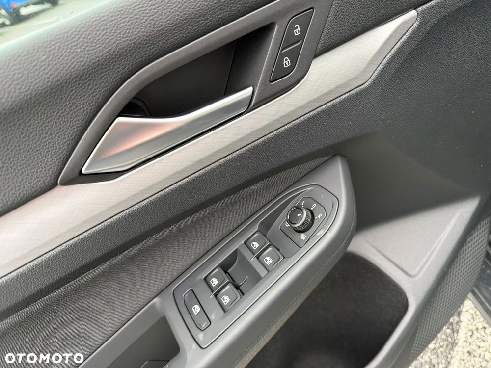 Volkswagen Golf 1.5 eTSI mHEV Pure DSG - 24
