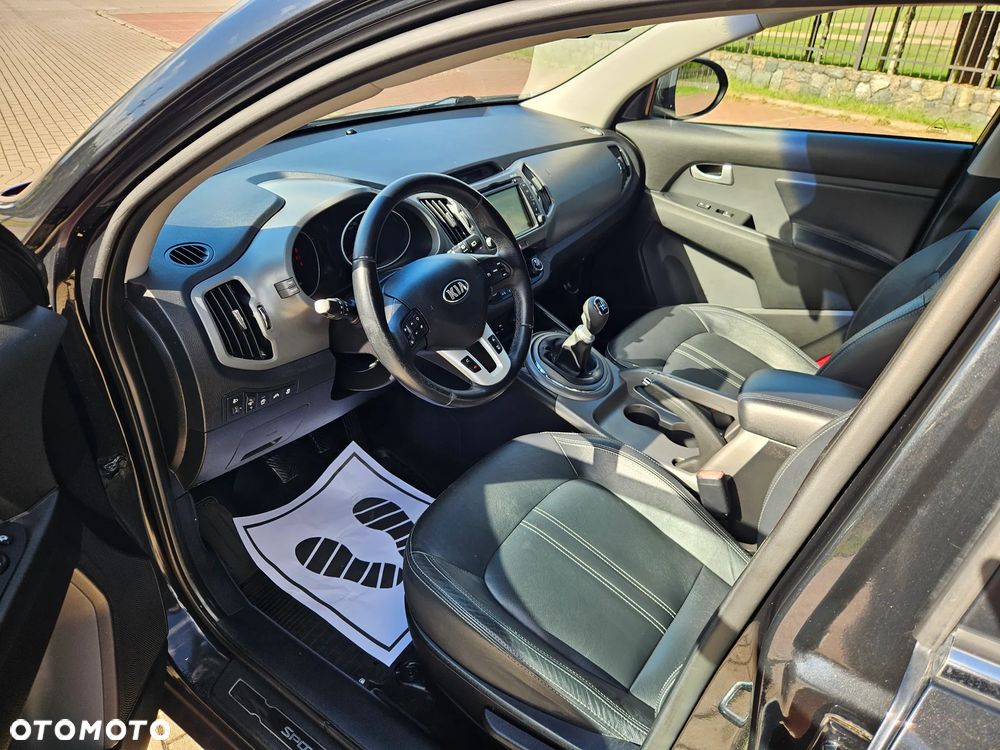 Kia Sportage 1.7 CRDI 2WD Dream-Team Edition - 8