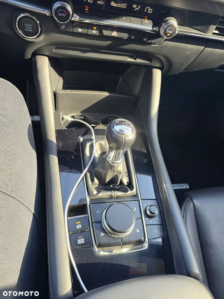 Mazda 3 2.0 mHEV Hikari - 27