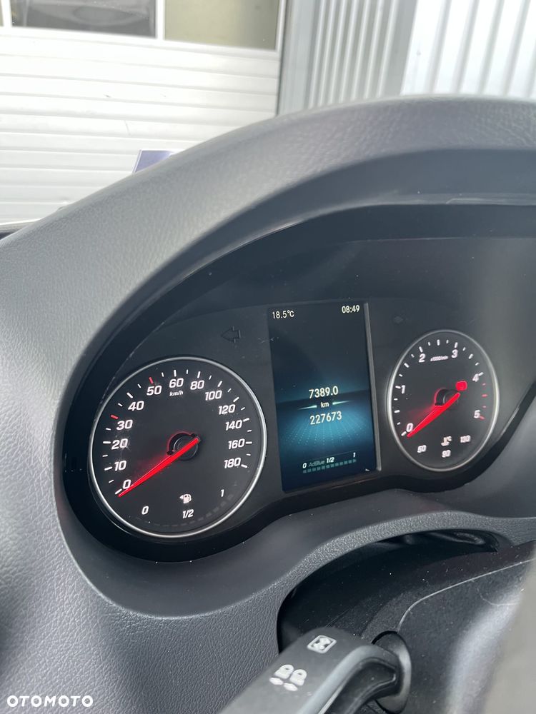 Mercedes-Benz Sprinter - 8