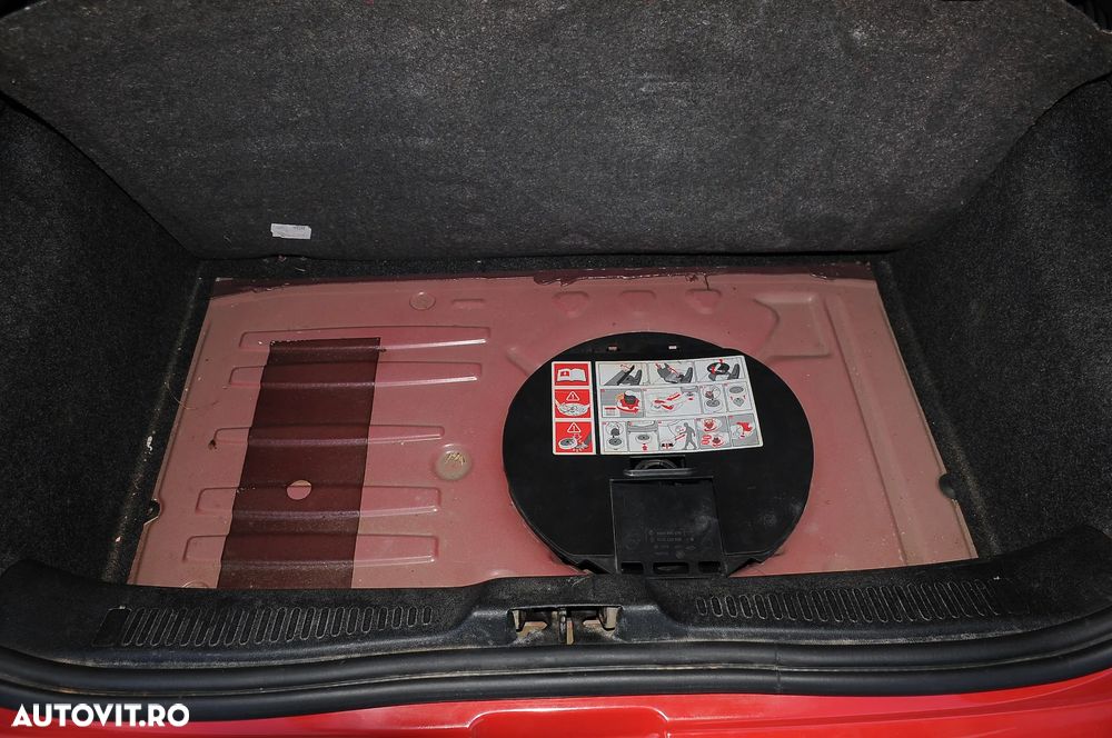 Renault Clio III 1.4 Dynamique - 19